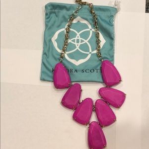 Kendra Scott harlow necklace with hot pink stone!